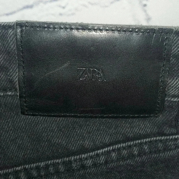 Zara Women's Relaxed Baggy Fit Button Up Black Non Distressed  Unhem Jeans Sz 2 - Picture 9 of 12